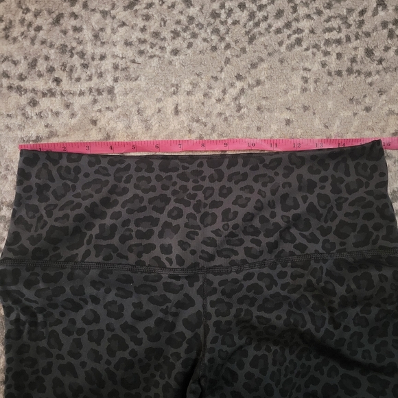 Nike Women One Dri-Fit HR Leopard Print Legging Size Large - Picture 6 of 12